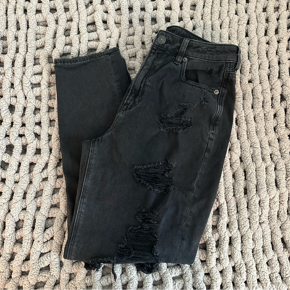 distressed mom jean